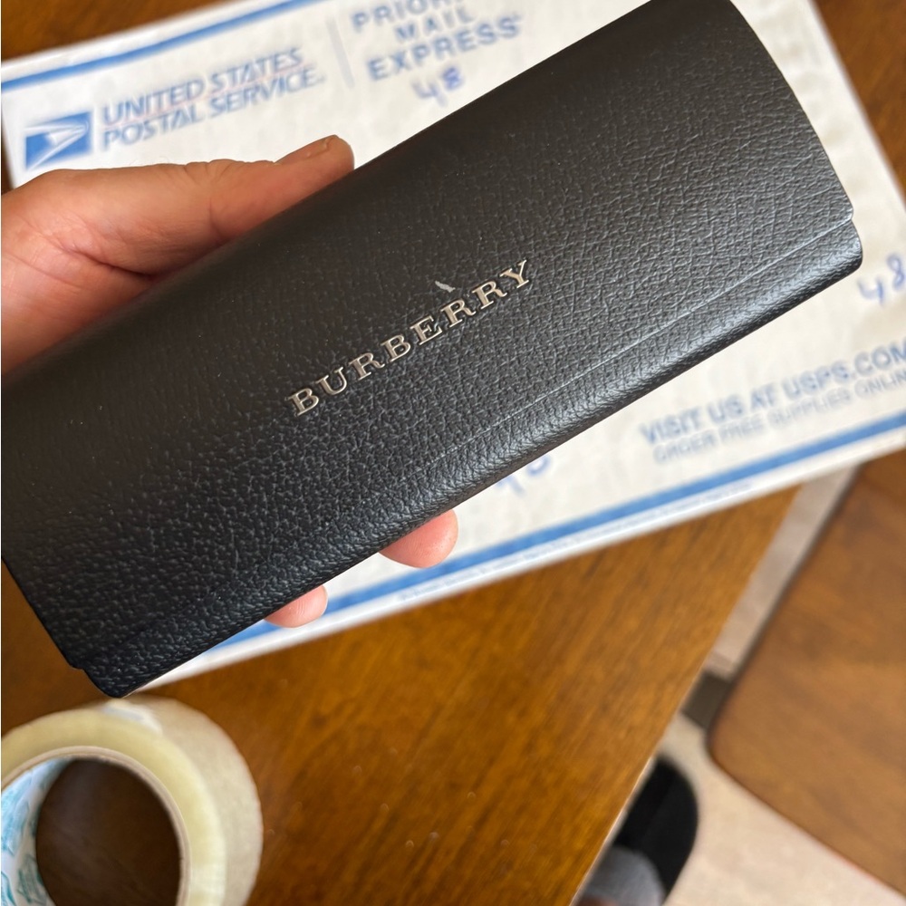 BURBERRY LEATHER EYEGLASS CASE